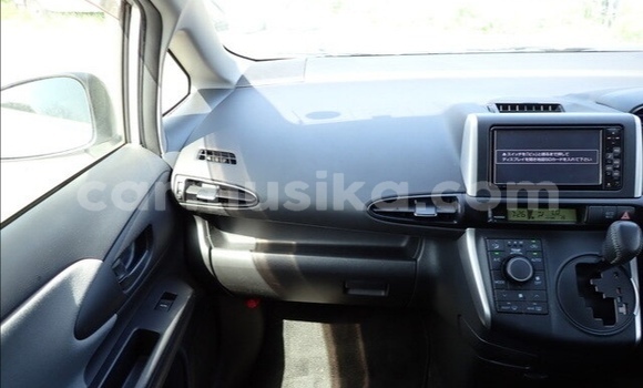 Tenga Tsaru Toyota Wish Sirivha Mota in Beitbridge in Matabeleland South Tenga Tsaru Toyota Wish Sirivha Mota in Beitbridge in Matabeleland South