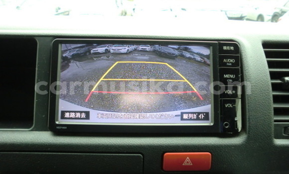 Buy Used Toyota Hiace White Car in Beitbridge in Matabeleland South Buy Used Toyota Hiace White Car in Beitbridge in Matabeleland South