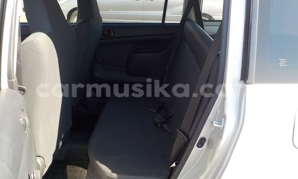 Buy Used Toyota Probox Silver Car in Beitbridge in Matabeleland South Buy Used Toyota Probox Silver Car in Beitbridge in Matabeleland South