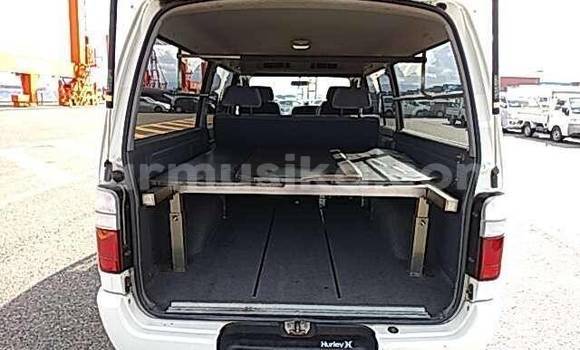 Buy Used Toyota Hiace White Car in Beitbridge in Matabeleland South Buy Used Toyota Hiace White Car in Beitbridge in Matabeleland South