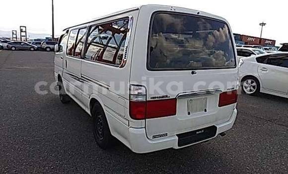 Buy Used Toyota Hiace White Car in Beitbridge in Matabeleland South Buy Used Toyota Hiace White Car in Beitbridge in Matabeleland South