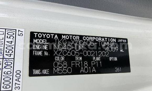 Buy Used Toyota Dyna White Truck in Beitbridge in Matabeleland South Buy Used Toyota Dyna White Truck in Beitbridge in Matabeleland South