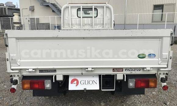 Buy Used Toyota Dyna White Truck in Beitbridge in Matabeleland South Buy Used Toyota Dyna White Truck in Beitbridge in Matabeleland South