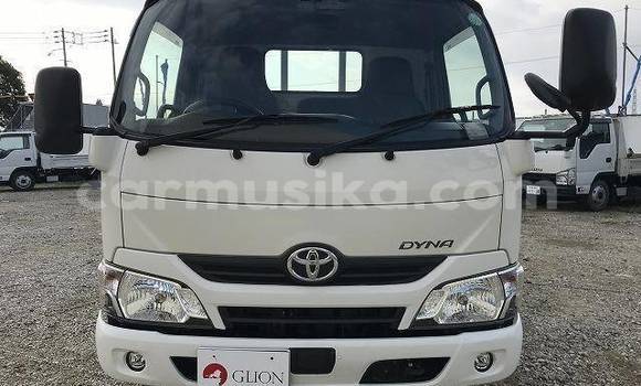 Buy Used Toyota Dyna White Truck in Beitbridge in Matabeleland South Buy Used Toyota Dyna White Truck in Beitbridge in Matabeleland South