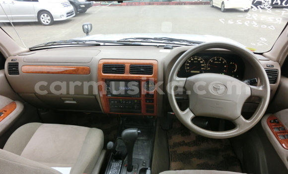 Acheter Occasion Voiture Toyota Prado Gris à Beitbridge, Matabeleland South Acheter Occasion Voiture Toyota Prado Gris à Beitbridge, Matabeleland South