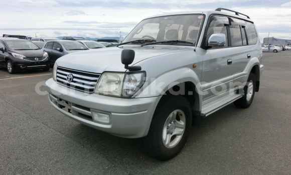 Acheter Occasion Voiture Toyota Prado Gris à Beitbridge, Matabeleland South Acheter Occasion Voiture Toyota Prado Gris à Beitbridge, Matabeleland South