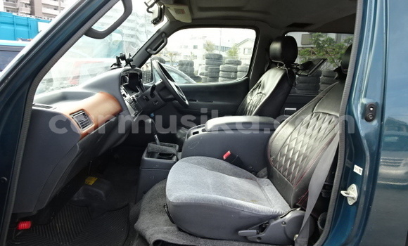 Buy Used Toyota Hiace Green Car in Beitbridge in Matabeleland South Buy Used Toyota Hiace Green Car in Beitbridge in Matabeleland South