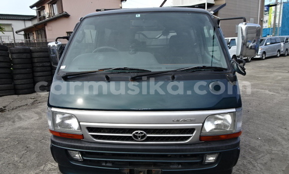 Buy Used Toyota Hiace Green Car in Beitbridge in Matabeleland South Buy Used Toyota Hiace Green Car in Beitbridge in Matabeleland South