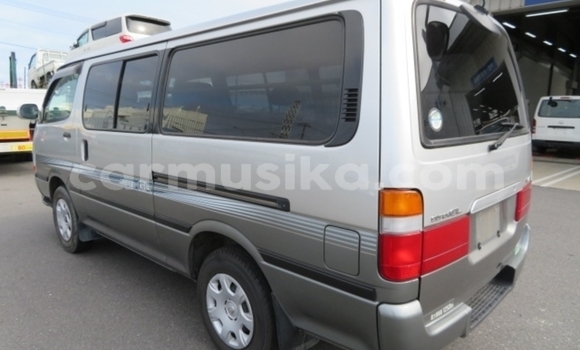 Acheter Occasion Voiture Toyota Hiace Autre à Beitbridge, Matabeleland South Acheter Occasion Voiture Toyota Hiace Autre à Beitbridge, Matabeleland South