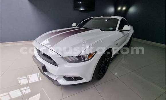 Acheter Occasion Voiture Ford Mustang Blanc à Borrowdale, Harare Acheter Occasion Voiture Ford Mustang Blanc à Borrowdale, Harare