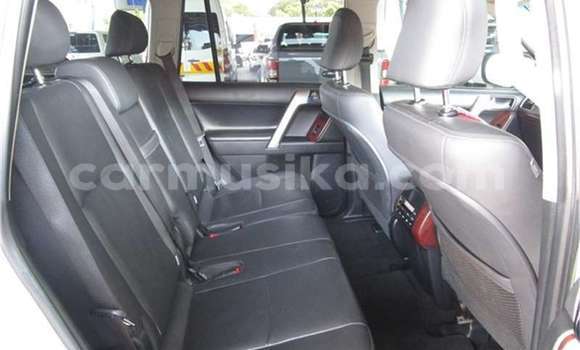 Acheter Occasion Voiture Toyota Land Cruiser Prado Blanc à Bulawayo, Bulawayo Acheter Occasion Voiture Toyota Land Cruiser Prado Blanc à Bulawayo, Bulawayo