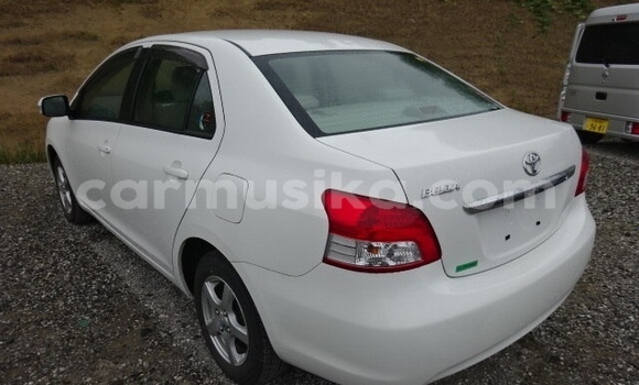 Acheter Occasion Voiture Toyota Belta Blanc à Beitbridge, Matabeleland South Acheter Occasion Voiture Toyota Belta Blanc à Beitbridge, Matabeleland South