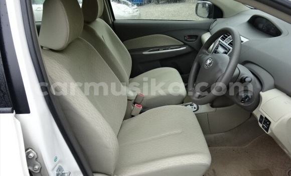 Acheter Occasion Voiture Toyota Belta Blanc à Beitbridge, Matabeleland South Acheter Occasion Voiture Toyota Belta Blanc à Beitbridge, Matabeleland South