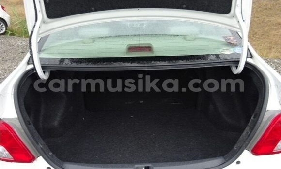 Acheter Occasion Voiture Toyota Belta Blanc à Beitbridge, Matabeleland South Acheter Occasion Voiture Toyota Belta Blanc à Beitbridge, Matabeleland South