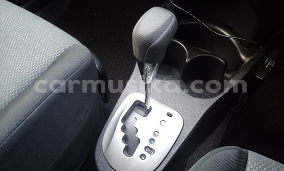 Acheter Occasion Voiture Toyota Vitz Gris à Beitbridge, Matabeleland South Acheter Occasion Voiture Toyota Vitz Gris à Beitbridge, Matabeleland South