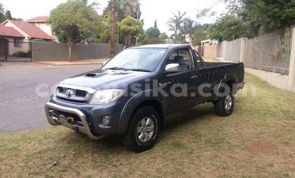 Acheter Occasion Voiture Toyota Hilux Bleu à Beitbridge, Matabeleland South Acheter Occasion Voiture Toyota Hilux Bleu à Beitbridge, Matabeleland South