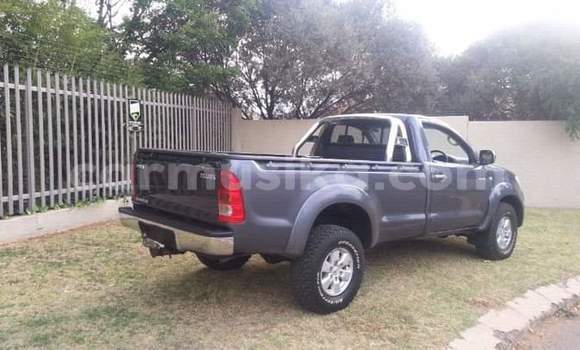 Acheter Occasion Voiture Toyota Hilux Bleu à Beitbridge, Matabeleland South Acheter Occasion Voiture Toyota Hilux Bleu à Beitbridge, Matabeleland South