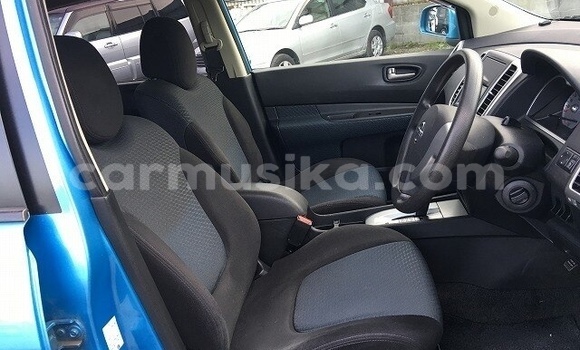 Acheter Occasion Voiture Nissan Wingroad Bleu à Beitbridge, Matabeleland South Acheter Occasion Voiture Nissan Wingroad Bleu à Beitbridge, Matabeleland South