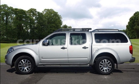 Acheter Occasion Voiture Nissan Navara Gris à Beitbridge, Matabeleland South Acheter Occasion Voiture Nissan Navara Gris à Beitbridge, Matabeleland South
