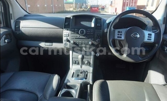 Acheter Occasion Voiture Nissan Navara Gris à Beitbridge, Matabeleland South Acheter Occasion Voiture Nissan Navara Gris à Beitbridge, Matabeleland South