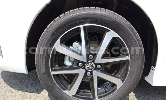 Nunua Ilio tumika Toyota Axio Nyeupe Gari ndani ya Beitbridge nchini Matabeleland Kusini Nunua Ilio tumika Toyota Axio Nyeupe Gari ndani ya Beitbridge nchini Matabeleland Kusini