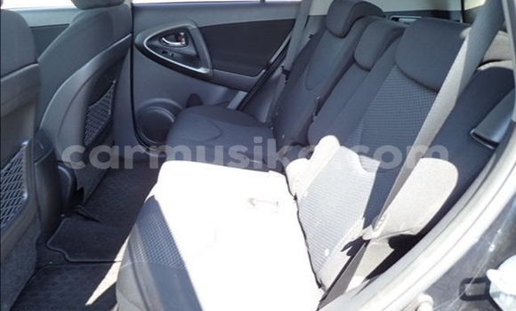 Acheter Occasion Voiture Toyota RAV4 Noir à Beitbridge, Matabeleland South Acheter Occasion Voiture Toyota RAV4 Noir à Beitbridge, Matabeleland South