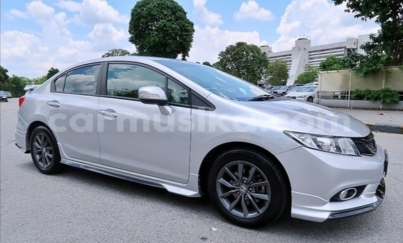 Nunua Ilio tumika Honda Civic Fedha Gari ndani ya Beitbridge nchini Matabeleland Kusini Nunua Ilio tumika Honda Civic Fedha Gari ndani ya Beitbridge nchini Matabeleland Kusini