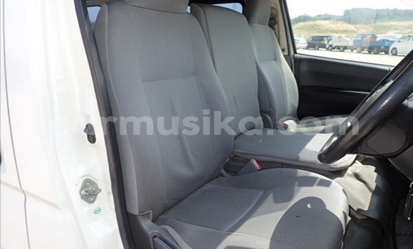 Tenga Tsaru Toyota Hiace Chena Mota in Beitbridge in Matabeleland South Tenga Tsaru Toyota Hiace Chena Mota in Beitbridge in Matabeleland South