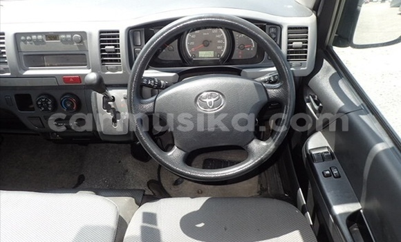 Tenga Tsaru Toyota Hiace Chena Mota in Beitbridge in Matabeleland South Tenga Tsaru Toyota Hiace Chena Mota in Beitbridge in Matabeleland South