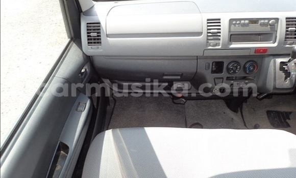 Tenga Tsaru Toyota Hiace Chena Mota in Beitbridge in Matabeleland South Tenga Tsaru Toyota Hiace Chena Mota in Beitbridge in Matabeleland South