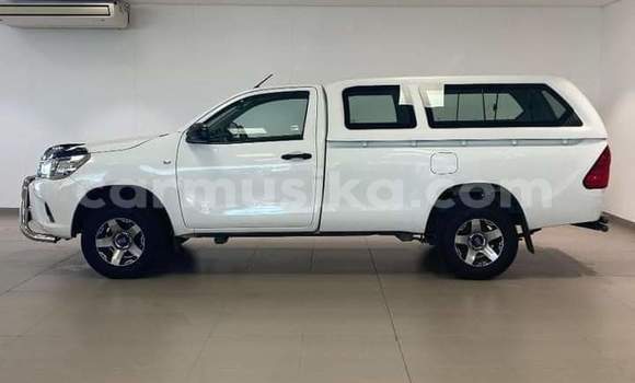 Acheter Occasion Voiture Toyota Hilux Blanc à Beitbridge, Matabeleland South Acheter Occasion Voiture Toyota Hilux Blanc à Beitbridge, Matabeleland South
