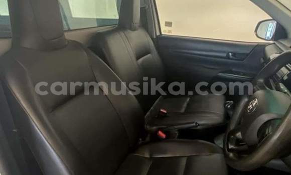 Acheter Occasion Voiture Toyota Hilux Blanc à Beitbridge, Matabeleland South Acheter Occasion Voiture Toyota Hilux Blanc à Beitbridge, Matabeleland South