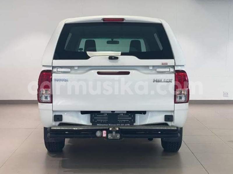 Big with watermark toyota hilux matabeleland south beitbridge 29362