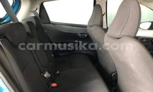 Acheter Occasion Voiture Toyota Vitz Bleu à Beitbridge, Matabeleland South Acheter Occasion Voiture Toyota Vitz Bleu à Beitbridge, Matabeleland South