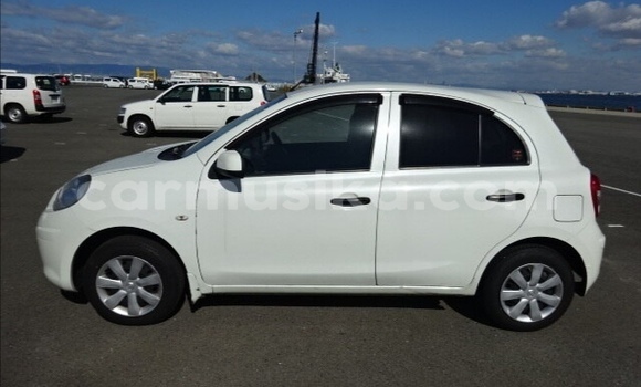 Nunua Ilio tumika Nissan March Nyeupe Gari ndani ya Beitbridge nchini Matabeleland Kusini Nunua Ilio tumika Nissan March Nyeupe Gari ndani ya Beitbridge nchini Matabeleland Kusini