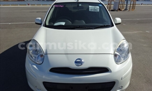 Nunua Ilio tumika Nissan March Nyeupe Gari ndani ya Beitbridge nchini Matabeleland Kusini Nunua Ilio tumika Nissan March Nyeupe Gari ndani ya Beitbridge nchini Matabeleland Kusini