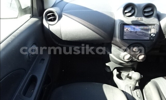 Nunua Ilio tumika Nissan March Nyeupe Gari ndani ya Beitbridge nchini Matabeleland Kusini Nunua Ilio tumika Nissan March Nyeupe Gari ndani ya Beitbridge nchini Matabeleland Kusini