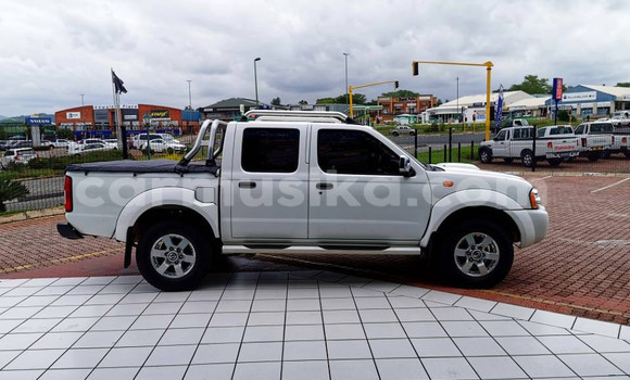 Nunua Ilio tumika Nissan NP 300 Nyeupe Gari ndani ya Beitbridge nchini Matabeleland Kusini Nunua Ilio tumika Nissan NP 300 Nyeupe Gari ndani ya Beitbridge nchini Matabeleland Kusini