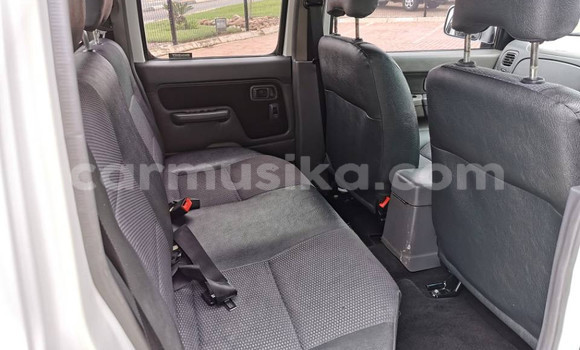 Nunua Ilio tumika Nissan NP 300 Nyeupe Gari ndani ya Beitbridge nchini Matabeleland Kusini Nunua Ilio tumika Nissan NP 300 Nyeupe Gari ndani ya Beitbridge nchini Matabeleland Kusini
