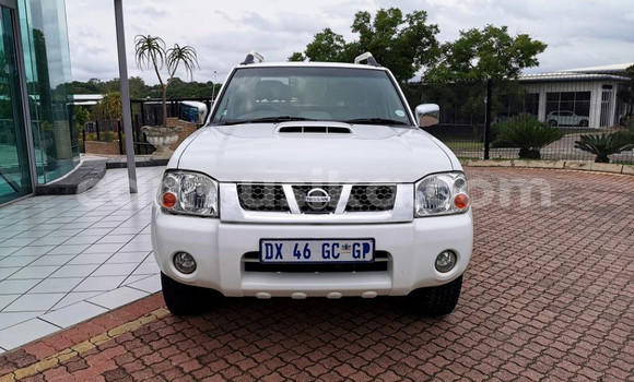 Nunua Ilio tumika Nissan NP 300 Nyeupe Gari ndani ya Beitbridge nchini Matabeleland Kusini Nunua Ilio tumika Nissan NP 300 Nyeupe Gari ndani ya Beitbridge nchini Matabeleland Kusini