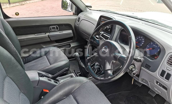Nunua Ilio tumika Nissan NP 300 Nyeupe Gari ndani ya Beitbridge nchini Matabeleland Kusini Nunua Ilio tumika Nissan NP 300 Nyeupe Gari ndani ya Beitbridge nchini Matabeleland Kusini