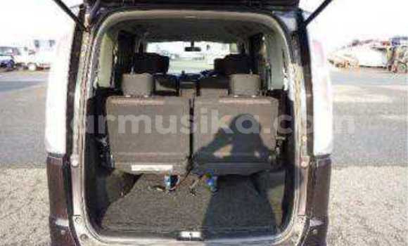 Tenga Tsaru Nissan Serena Nhema Mota in Beitbridge in Matabeleland South Tenga Tsaru Nissan Serena Nhema Mota in Beitbridge in Matabeleland South