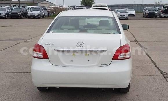 Acheter Occasion Voiture Toyota Belta Blanc à Beitbridge, Matabeleland South Acheter Occasion Voiture Toyota Belta Blanc à Beitbridge, Matabeleland South