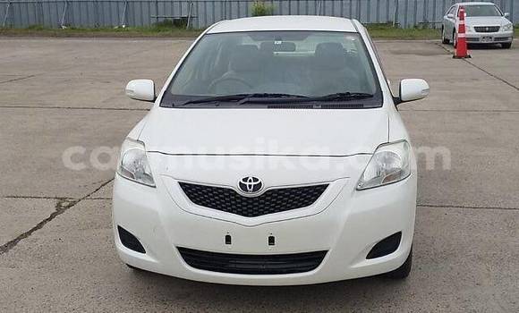 Acheter Occasion Voiture Toyota Belta Blanc à Beitbridge, Matabeleland South Acheter Occasion Voiture Toyota Belta Blanc à Beitbridge, Matabeleland South