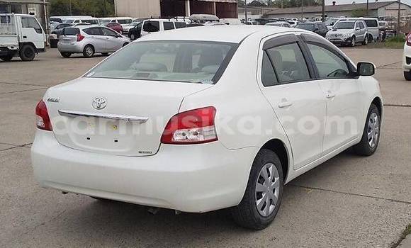 Acheter Occasion Voiture Toyota Belta Blanc à Beitbridge, Matabeleland South Acheter Occasion Voiture Toyota Belta Blanc à Beitbridge, Matabeleland South