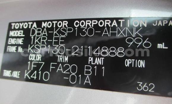 Acheter Occasion Voiture Toyota Vitz Gris à Beitbridge, Matabeleland South Acheter Occasion Voiture Toyota Vitz Gris à Beitbridge, Matabeleland South