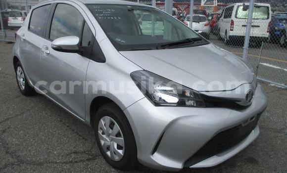 Acheter Occasion Voiture Toyota Vitz Gris à Beitbridge, Matabeleland South Acheter Occasion Voiture Toyota Vitz Gris à Beitbridge, Matabeleland South