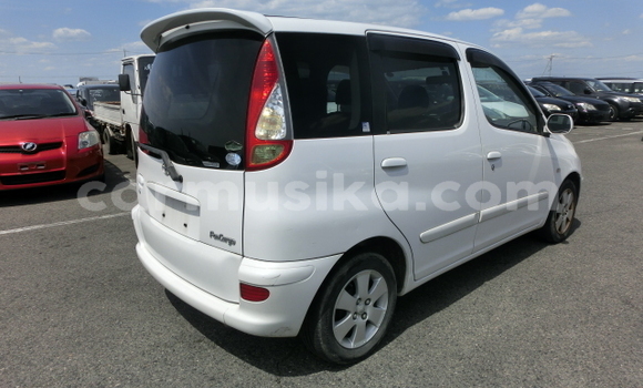 Buy Used Toyota FunCargo White Car in Beitbridge in Matabeleland South Buy Used Toyota FunCargo White Car in Beitbridge in Matabeleland South