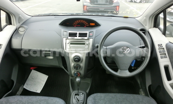 Buy Used Toyota Vitz Black Car in Beitbridge in Matabeleland South Buy Used Toyota Vitz Black Car in Beitbridge in Matabeleland South