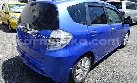 Nunua Ilio tumika Honda Fit Bluu Gari ndani ya Beitbridge nchini Matabeleland Kusini Nunua Ilio tumika Honda Fit Bluu Gari ndani ya Beitbridge nchini Matabeleland Kusini